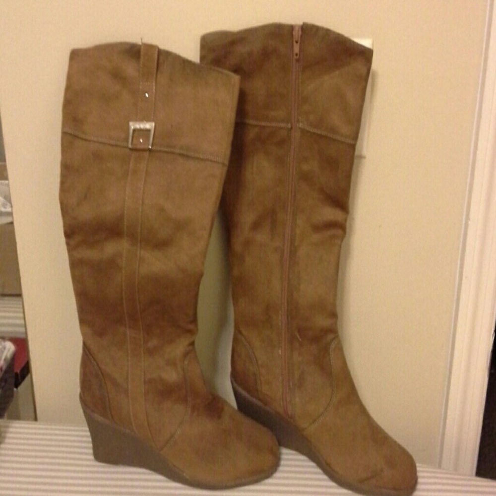 Silhouette wedge heel wide calf knee boots